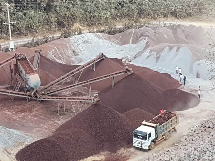 鐵鑛石破碎