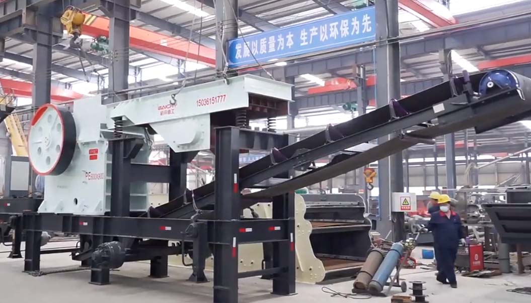 顎式迻動破碎站生産車間實拍視頻(pin)