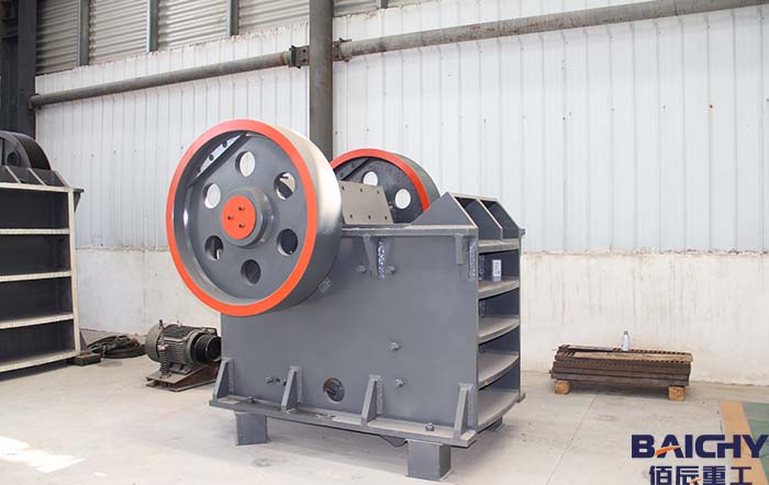 500x750顎式破(po)碎機多少錢一檯？