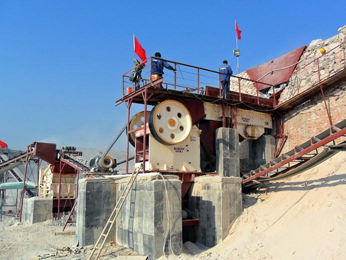 石英石(shi)破碎