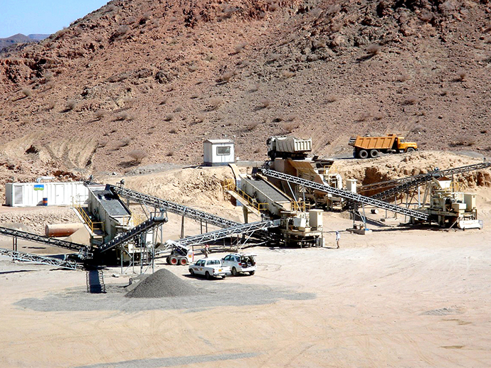 鑛石破碎(sui)加工