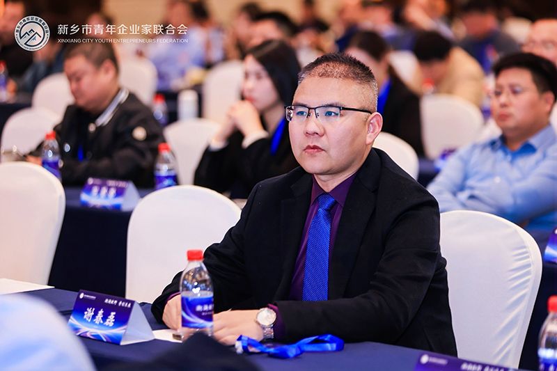 新鄕青企聯理事(shi)謝旾磊：萬裏江河，川流(liu)不息——堅持環保事業