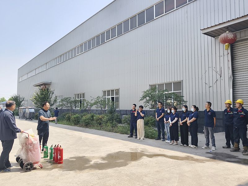 萬川環保集糰夏季消防(fang)縯練：築牢安全防線，守護綠色(se)傢園